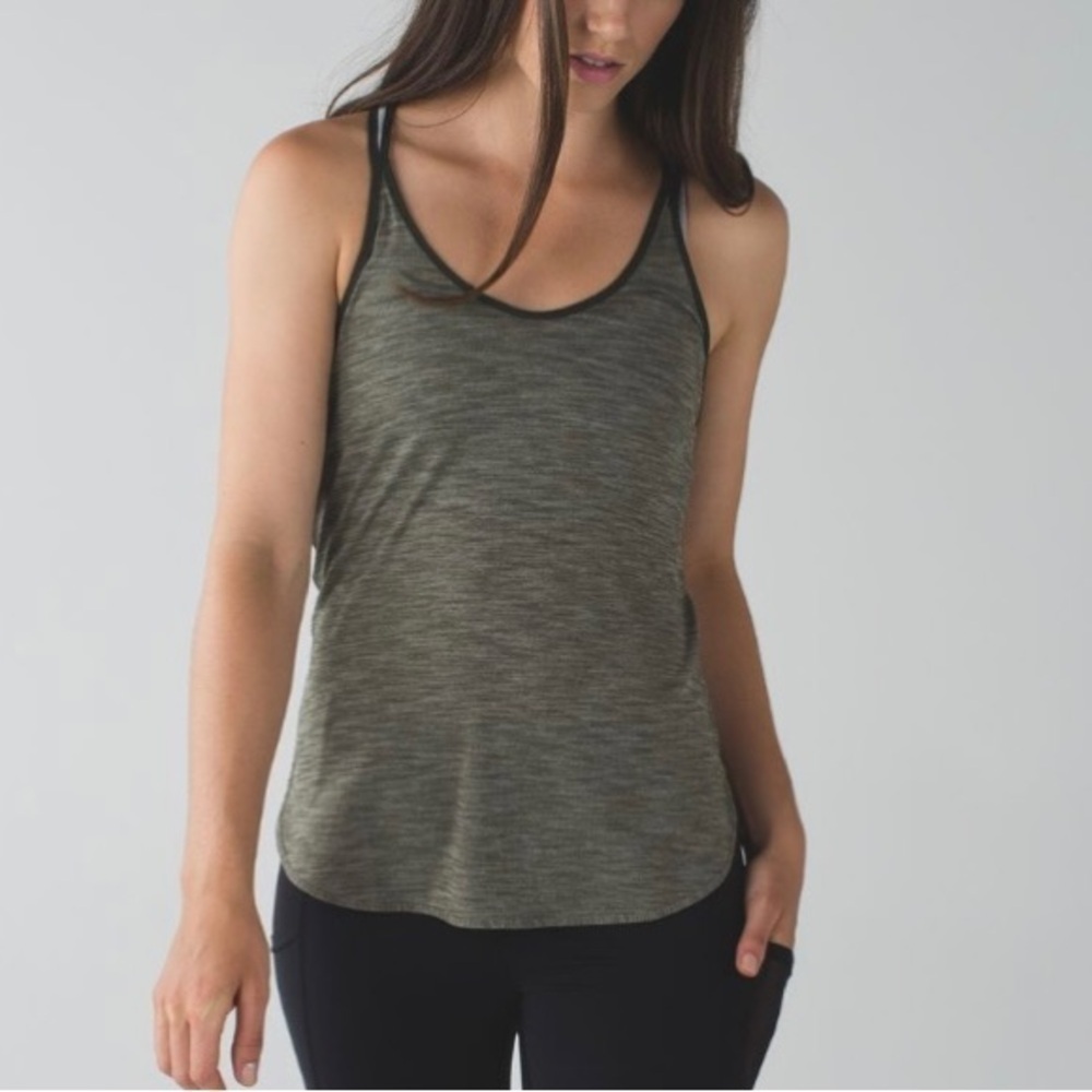 Lululemon What The Sport Singlet I
Heathered Fatigue Green size 6